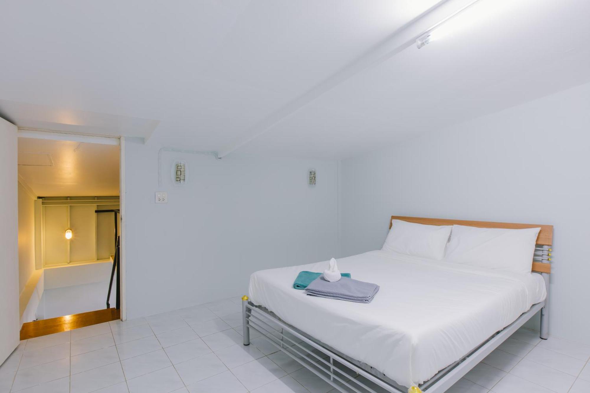 Royal Prince Residence Patong Bilik gambar