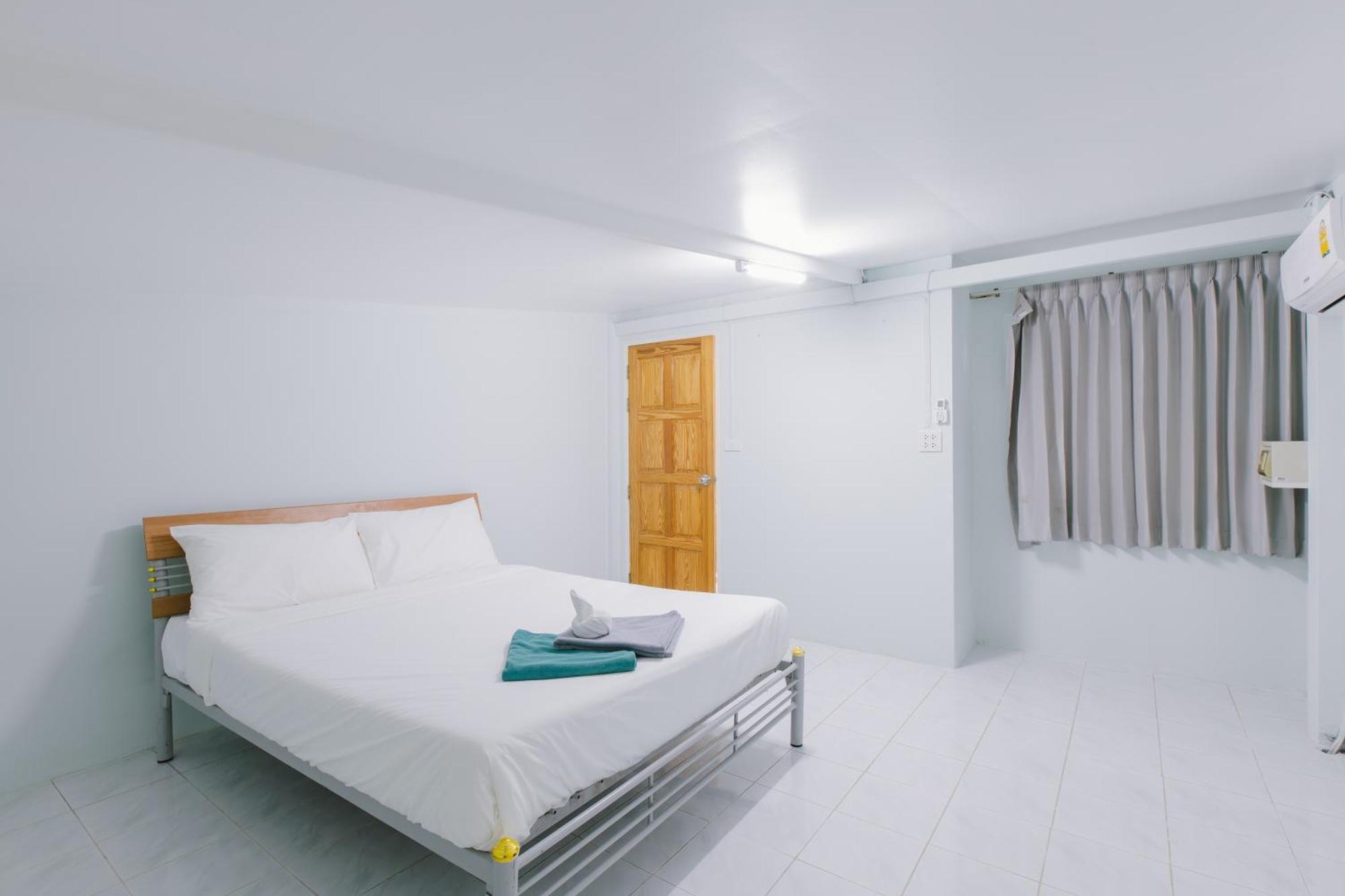 Royal Prince Residence Patong Bilik gambar