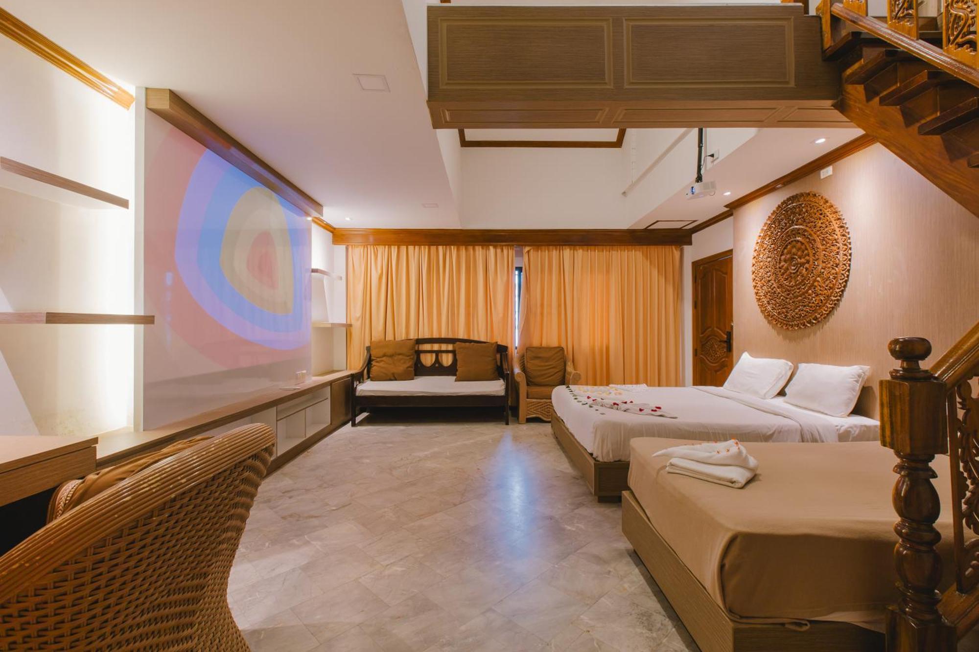 Royal Prince Residence Patong Bilik gambar