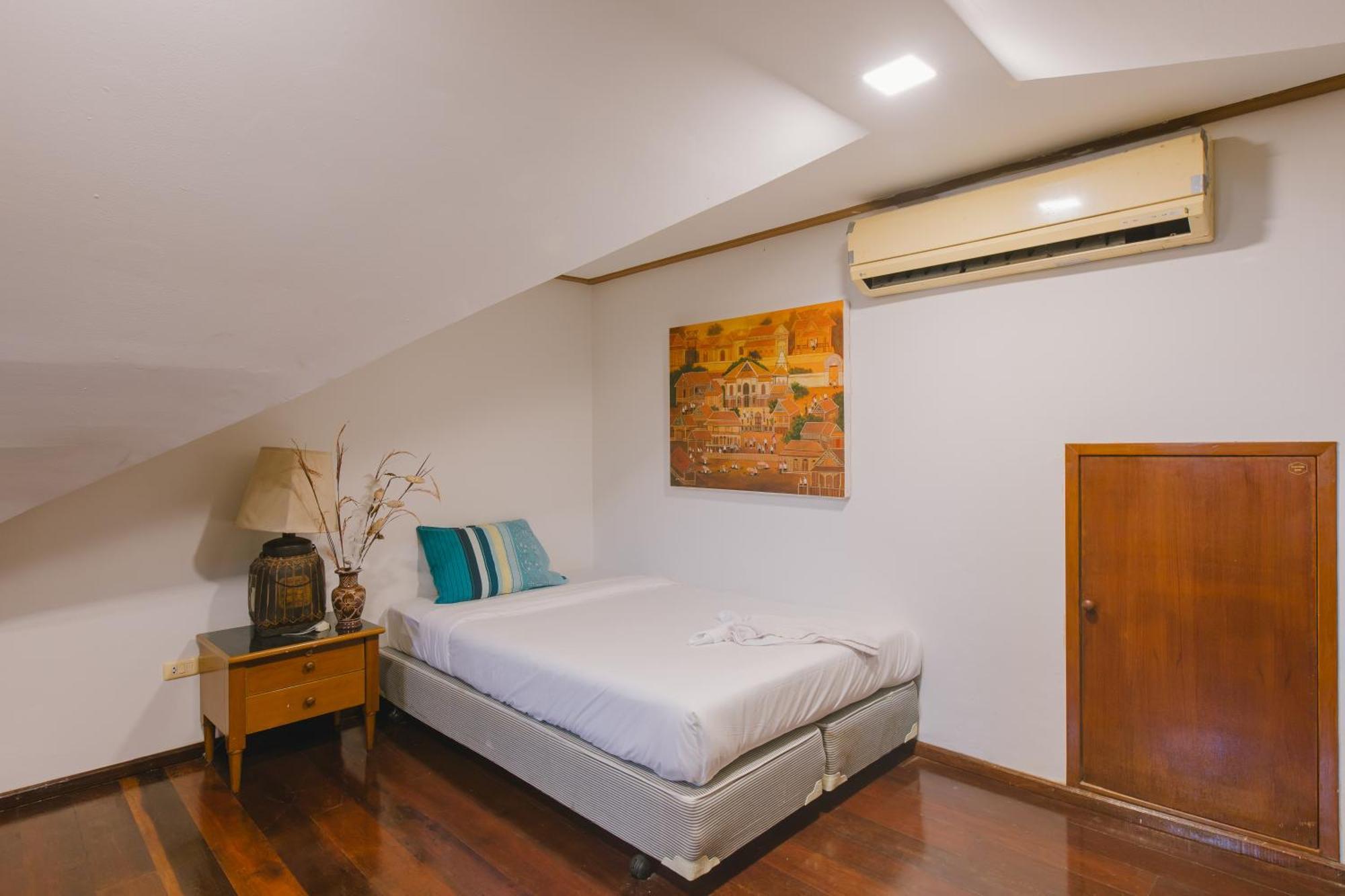 Royal Prince Residence Patong Bilik gambar