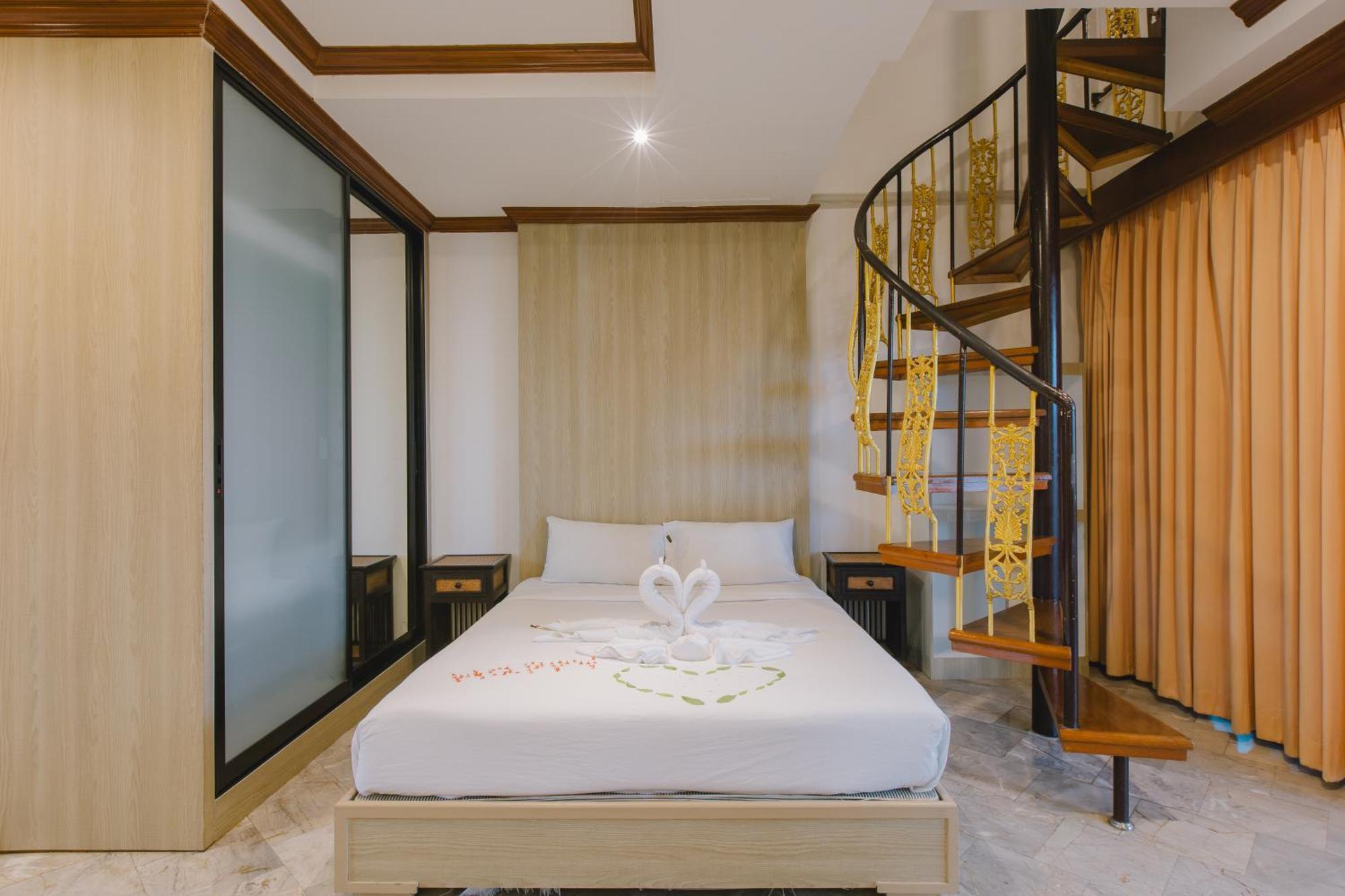 Royal Prince Residence Patong Bilik gambar