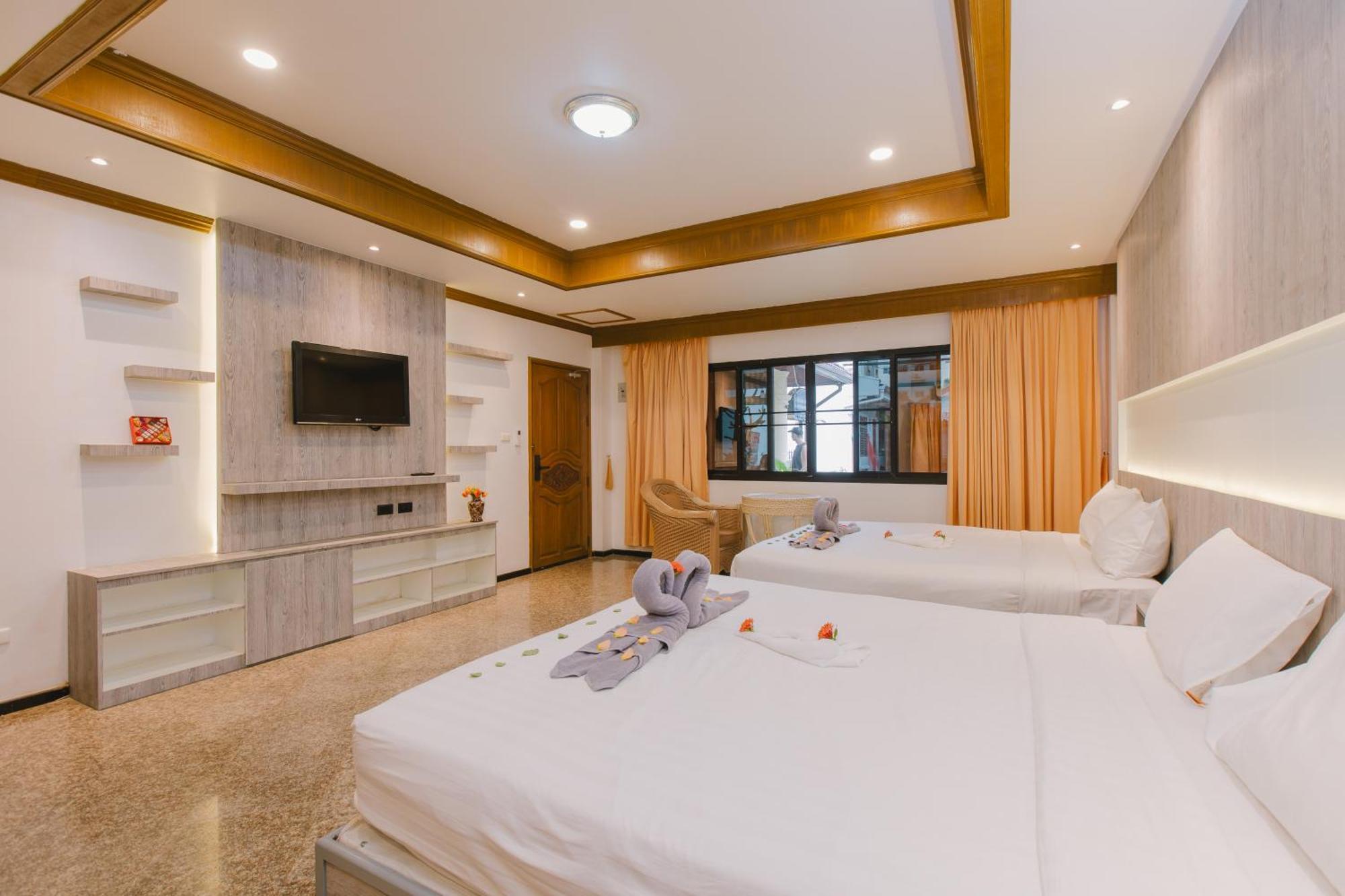 Royal Prince Residence Patong Bilik gambar