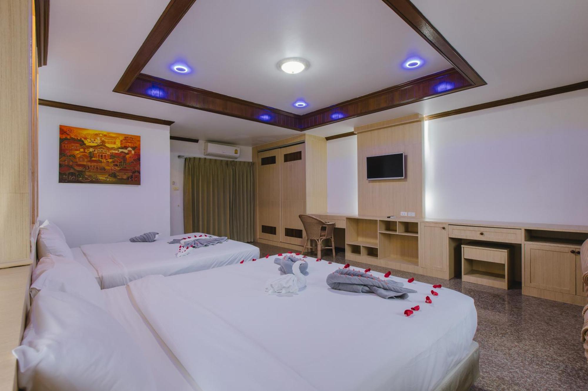 Royal Prince Residence Patong Bilik gambar