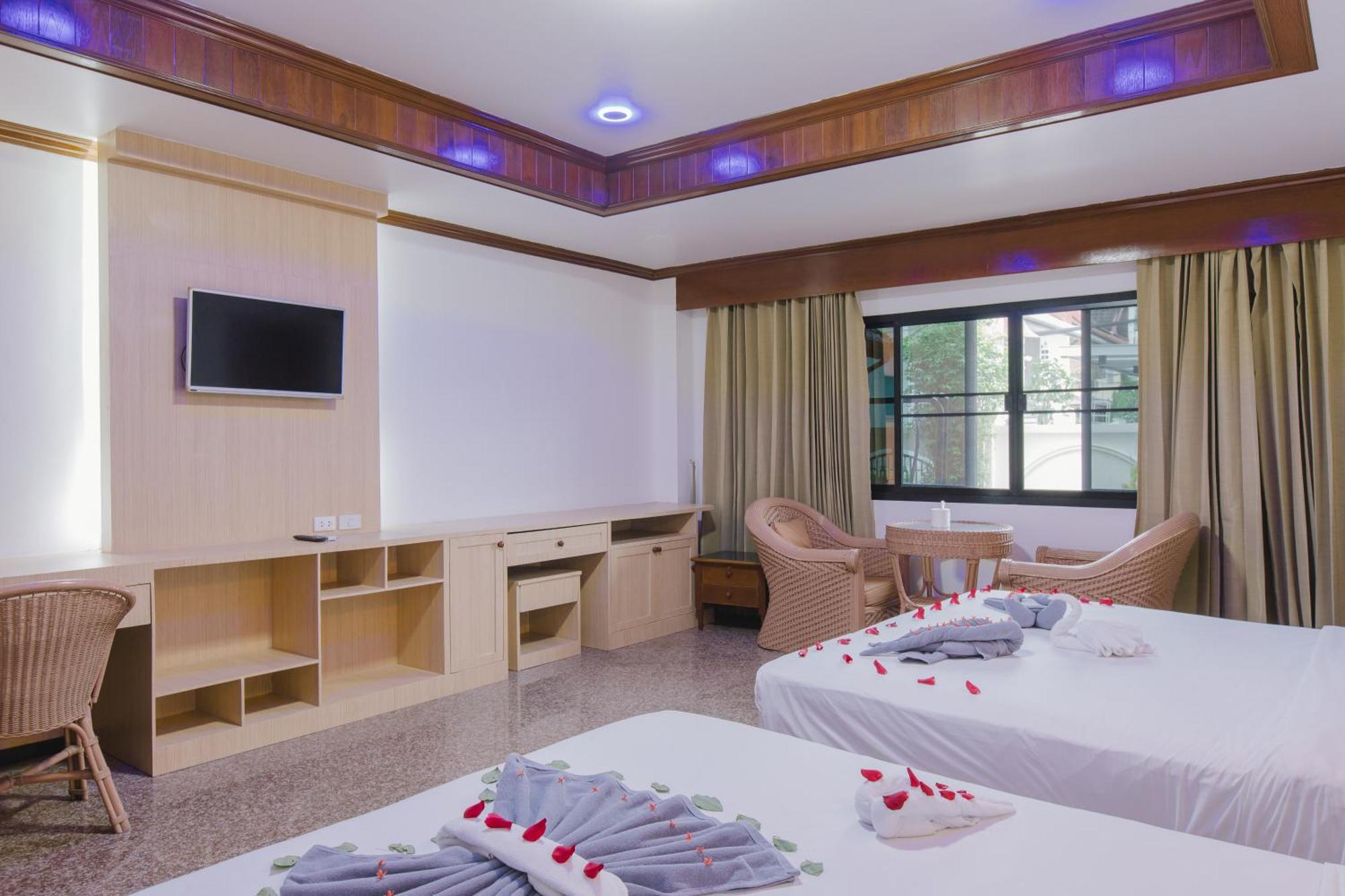 Royal Prince Residence Patong Bilik gambar