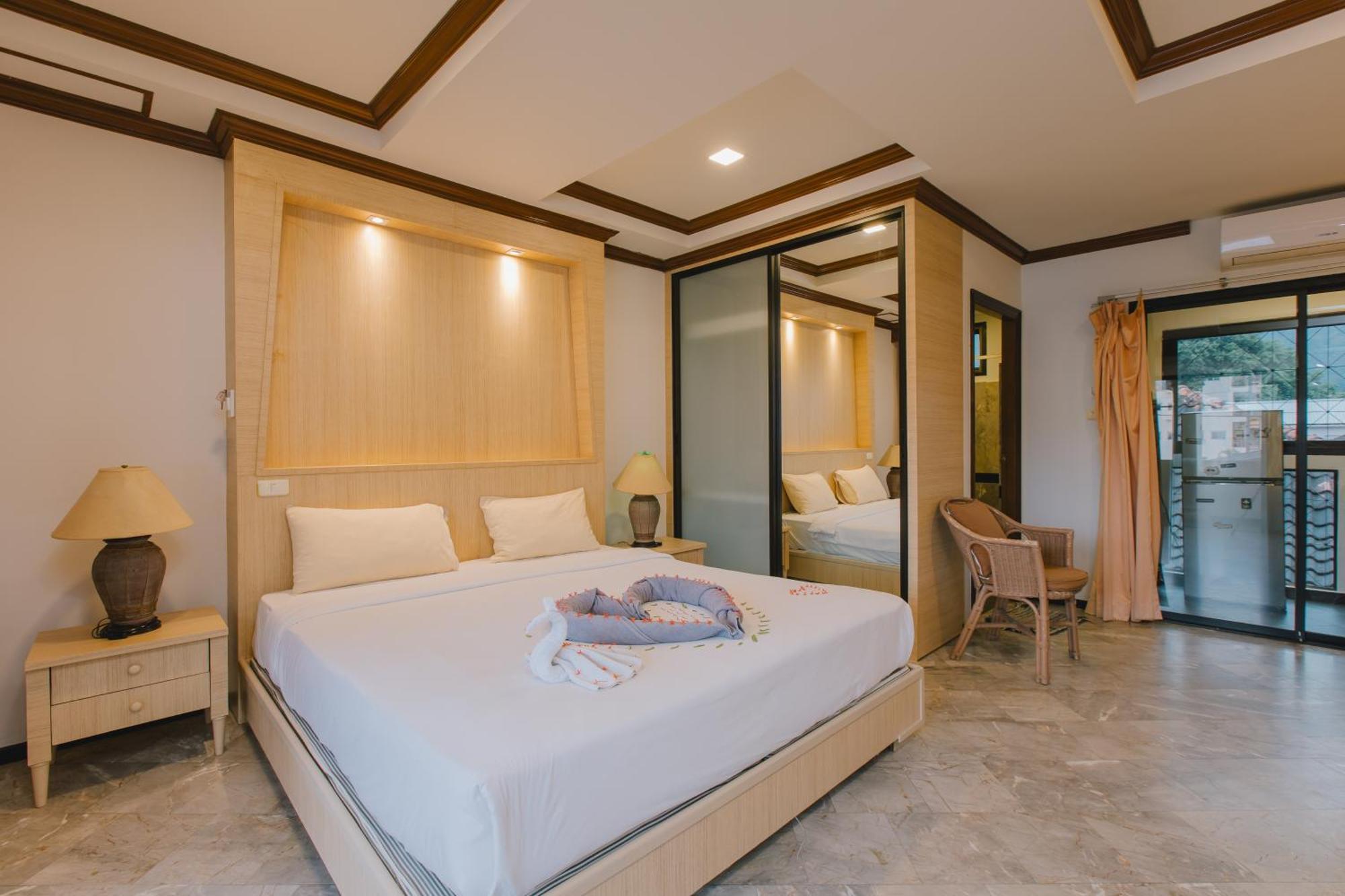 Royal Prince Residence Patong Bilik gambar
