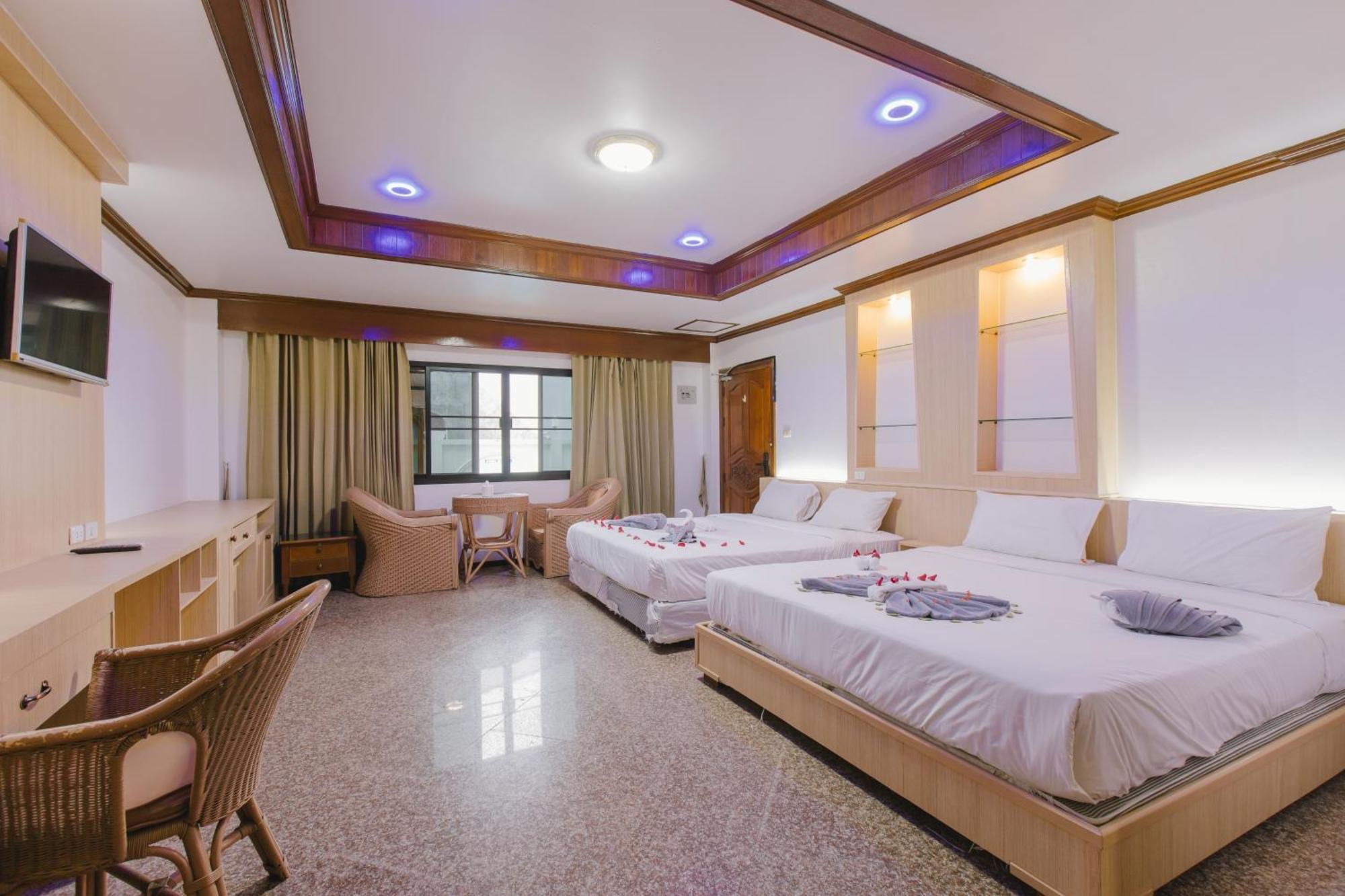 Royal Prince Residence Patong Luaran gambar